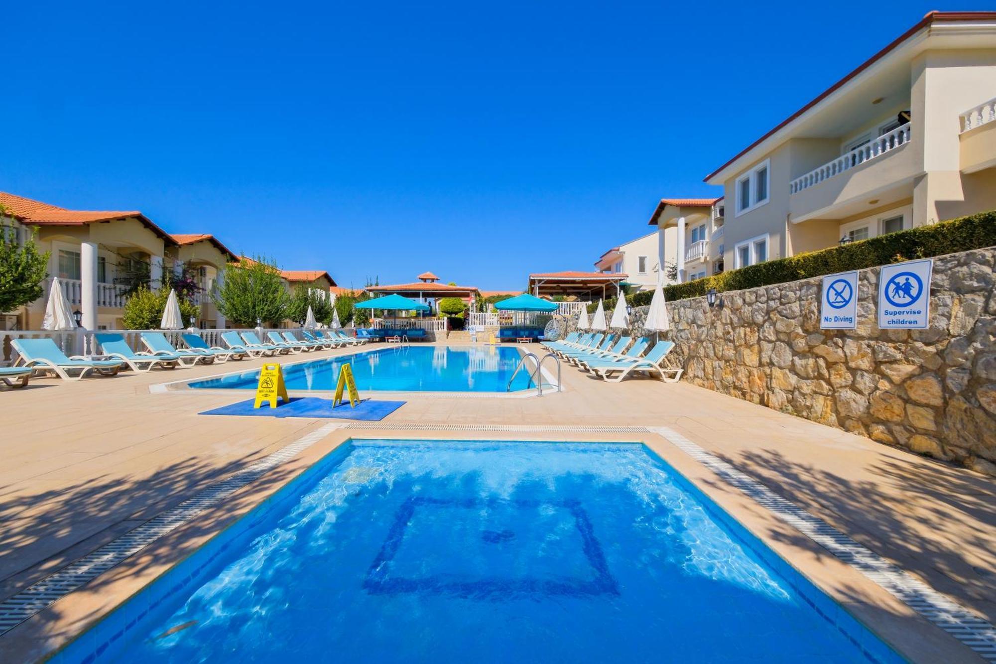 Larimar Suite Hotel 厄吕代尼兹 外观 照片
