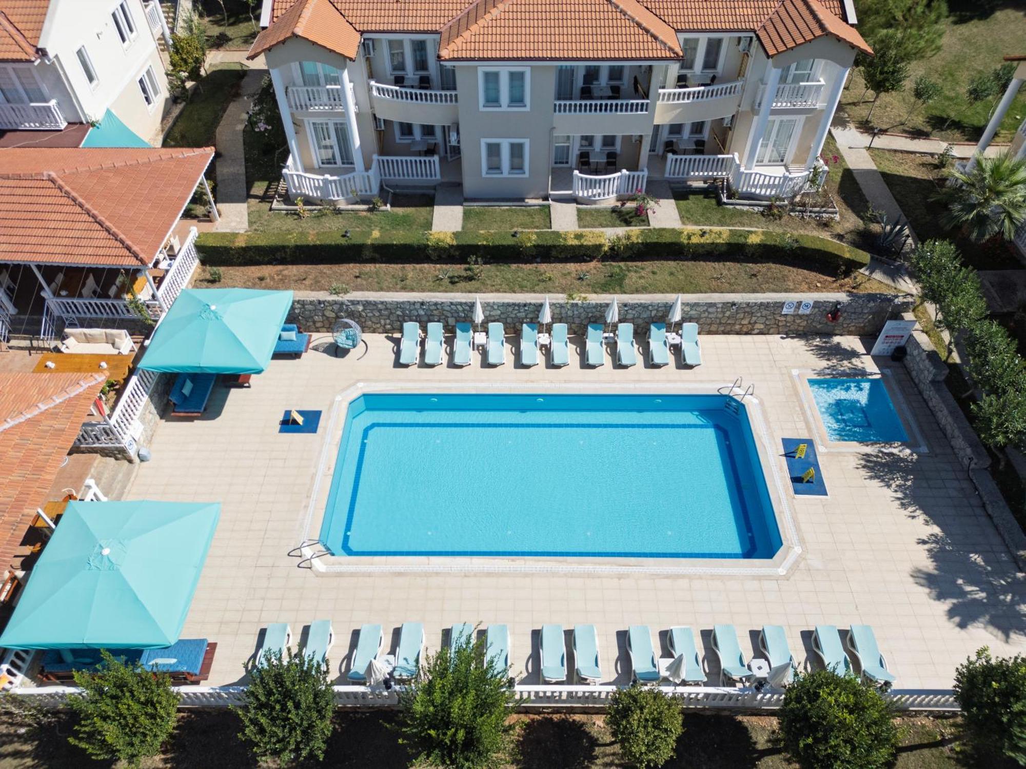 Larimar Suite Hotel 厄吕代尼兹 外观 照片