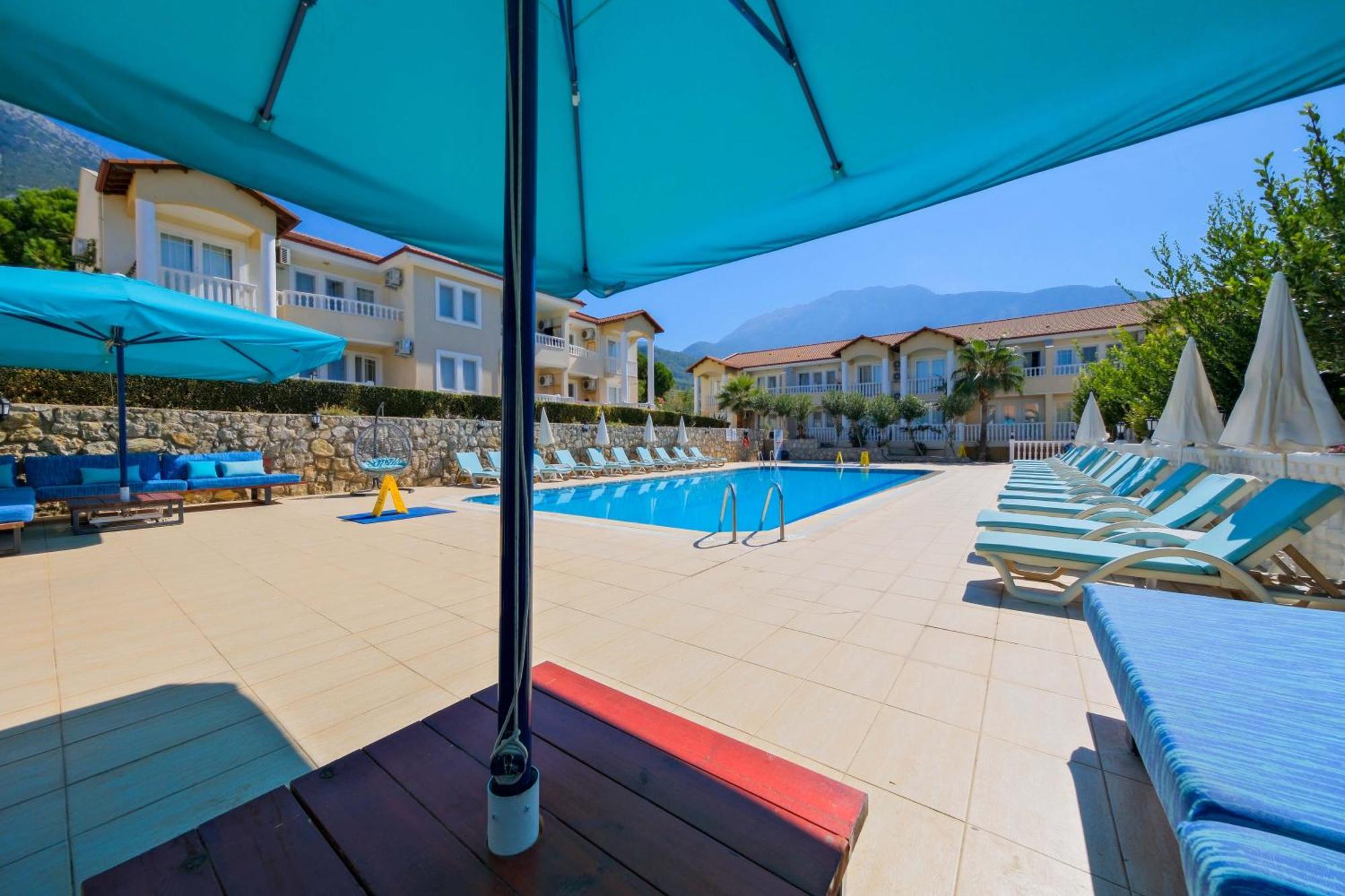 Larimar Suite Hotel 厄吕代尼兹 外观 照片