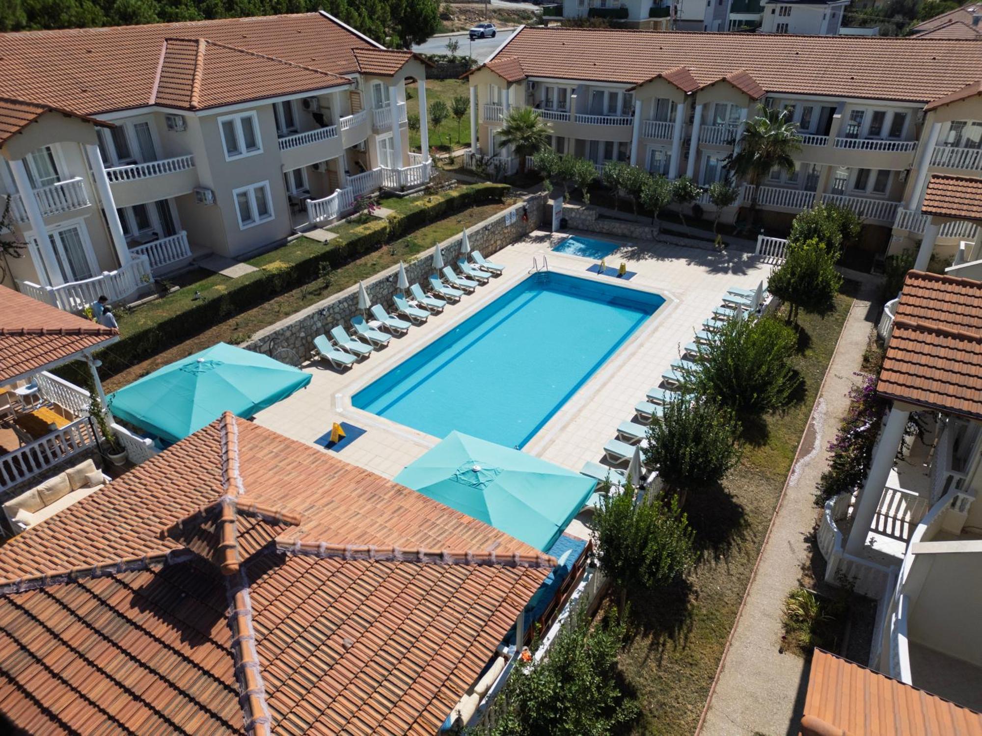 Larimar Suite Hotel 厄吕代尼兹 外观 照片