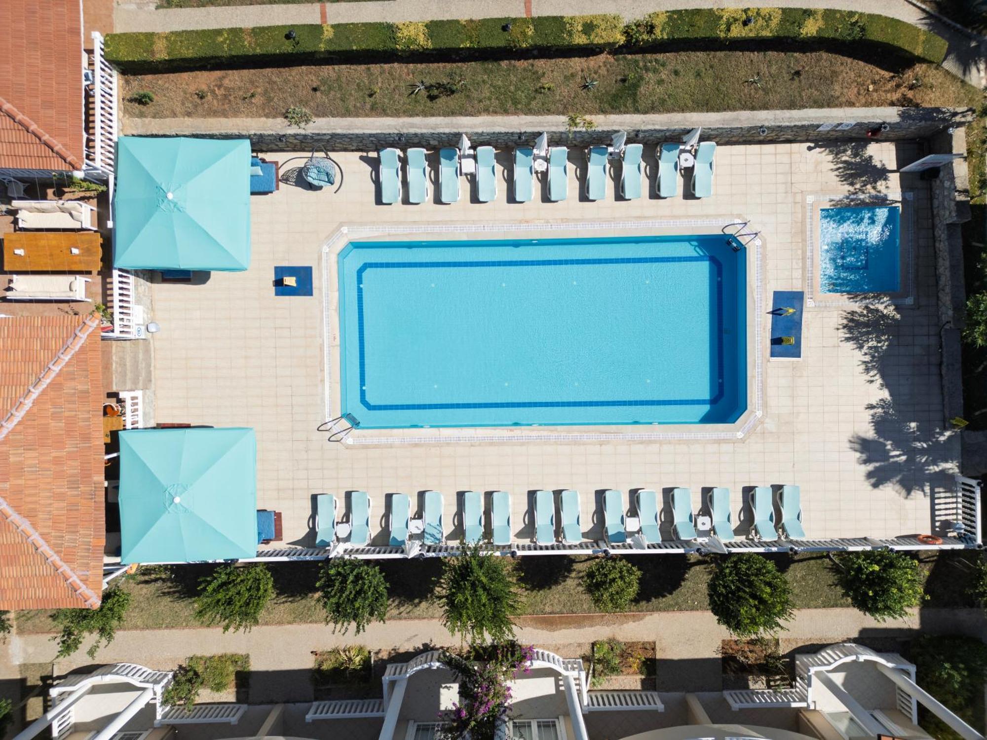 Larimar Suite Hotel 厄吕代尼兹 外观 照片